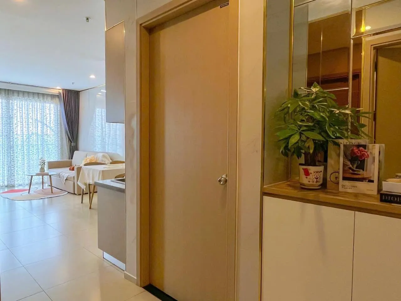 Apartment Song Lang Homestay - Noi Nghi Duong Dang Cap View Bien Tuyet Dep - Cach Bien 200M Vung Tau
